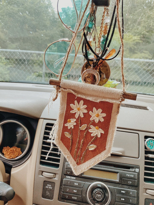 Daisy Car Charm Mini Tapestry